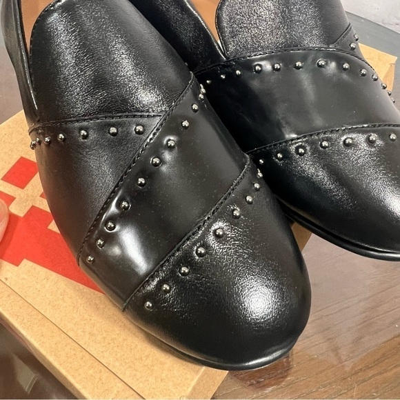 FITFLOP Angelina Microstud Loafer. Black leather with gunmetal studs in size 6 - Picture 7 of 12